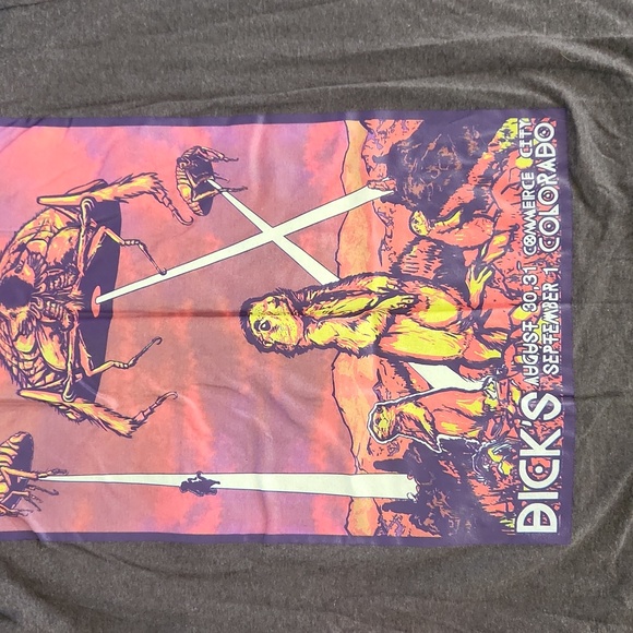 Prairie Dog Invasion Graphic Tee - Picture 2 of 3